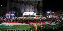 L'Iran parte per il Mondiale in Usa: folla e clima surreale a Teheran