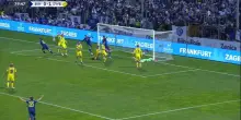 La serata di Alajbegovic: il gol per la Bosnia e il cambio