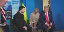 Trump-Zelensky, le foto dell'incontro all'Aja
