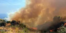 Incendio a Taormina, fiamme spente in contrada Mastrissa. FOTO