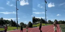 Tatum si allena in pista a colpi di sprint e coach Mazzulla si unisce alla corsa