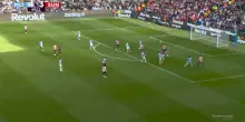 Donnarumma sbaglia due volte ma il City si salva