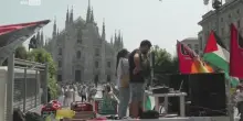 Milano, al corteo per lo sciopero anche gruppi pro Palestina