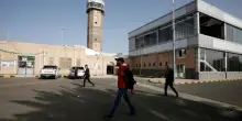 Arabia attacca aeroporto Yemen, Houthi sequestrano aereo Croce Rossa