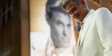 Jay Kelly, Clooney tra verità e finzione. La recensione del fim
