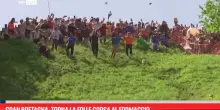 Gran Bretagna, torna la folle corsa al formaggio
