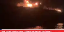 Iran, petroliera in fiamme a Hormuz: urtata una mina navale
