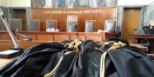 Legittima difesa, come funziona e che cosa prevede la legge in Italia