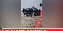 Val di Susa, oltre 120 agenti feriti negli scontri No Tav