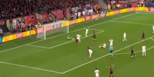 Psv, che disastro in difesa sul gol di Kofane. VIDEO