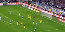 Nico Paz show: pennellata alla Messi davanti a Messi