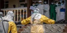 Contatto con malato Ebola, un medico rientra in Italia dal Congo