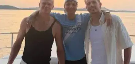 Ultimo con Haaland e Sander Berge in barca: la foto della vacanza