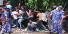 Proteste 'scarafaggi' in India, arresti tra i manifestati