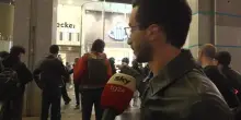 Scontri a Milano, un testimone: 'Hanno rubato anche soldi'
