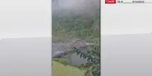 Alluvione Nepal, le immagini del ponte travolto a Gorkha