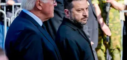 Guerra Ucraina Russia, aereo di Zelensky sfiorato da un drone. LIVE