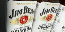 Usa, stop per un anno a produzione del bourbon Jim Beam: effetto dazi