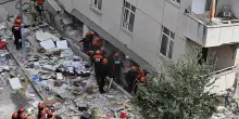 Turchia, crolla un edificio a Istanbul: 5 morti tra cui 3 bambini