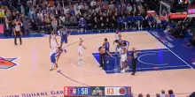 NBA, LeBron: alley-oop e schiacciata contro New York