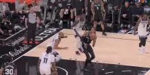 NBA, Wembanyama manda al bar Gobert con la finta di tiro
