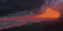 Hawaii, spettacolari fontane di lava dal Kilauea. VIDEO