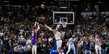 La tripla di Luke Kennard regala la vittoria ai Lakers
