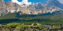Cortina verso un&rsquo;ordinanza contro i turisti cafoni: cosa prevede