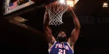 NBA, Embiid festeggia la prima schiacciata con un balletto