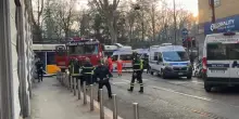 Tram deraglia a Milano, le immagini dal luogo dell'incidente. VIDEO