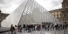 Parigi, Louvre allagato: soffitti danneggiati e sale chiuse