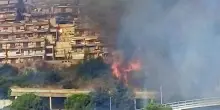 Incendio minaccia abitazioni a Taormina, fiamme verso Castelmola