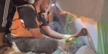 Gaza, crollo edificio danneggiato da raid Idf: si scava