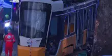 Deragliamento tram 9 a Milano, conducente indagato per disastro ferroviario colposo