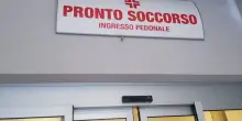 Modena, prete accoltellato alla gola: si cerca l'aggressore