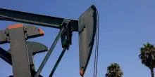 Caro-carburanti, proposta Ue per tassa su extraprofitti petroliferi