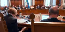 Conti pubblici, pi&ugrave; debito per energia ma no sconti bollette