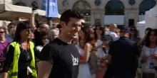 Torino si veste di bianco, la lezione di Roberto Bolle