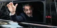 Sarkozy in carcere, prima notte in cella tra insulti e minacce