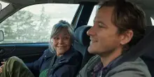 Creature luminose, trama e cast del film con Sally Field in streaming