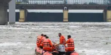 India, salgono a 100 i morti nelle inondazioni nel nord-est del Paese