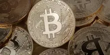 Valore Bitcoin, quotazione criptovaluta in calo: cosa sta succedendo