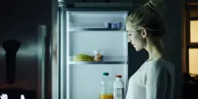 Salute, cosa succede all'organismo se si mangia a tarda notte? Studio