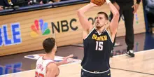 Tripla doppia da 39 punti per Jokic contro Houston