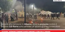 Albania, scontri e bombe carta contro la polizia a Tirana