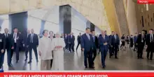 Xi Jinping e la moglie visitano il Grande Museo Egizio