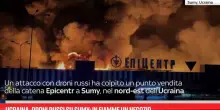 Ucraina, droni russi su Sumy: in fiamme un negozio