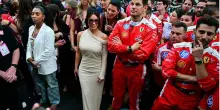 Kim Kardashian a Montecarlo alle corse di F1. Hamilton le manda bacio