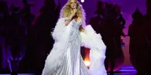 Olimpiadi 2026, Mariah Carey canta Modugno alla cerimonia di apertura
