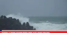 Taiwan, il tifone Champi porta onde alte e venti violenti